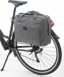 New Looxs Nova Postino Enkele Fietstas - Afneembaar - 15 Inch Laptopvak - 18 Liter - Zwart 11 New Looxs Nova Postino Enkele Fietstas - Afneembaar - 15 Inch Laptopvak - 18 Liter - Zwart -BASIL Verkoop 998x1200
