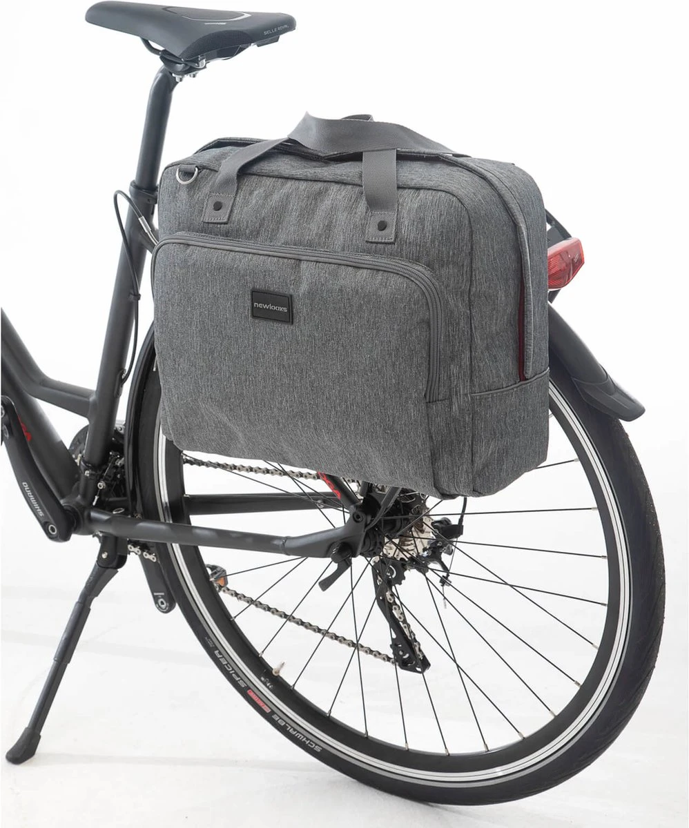 New Looxs Nova Postino Enkele Fietstas - Afneembaar - 15 Inch Laptopvak - 18 Liter - Zwart 3 New Looxs Nova Postino Enkele Fietstas - Afneembaar - 15 Inch Laptopvak - 18 Liter - Zwart - Afbeelding 3